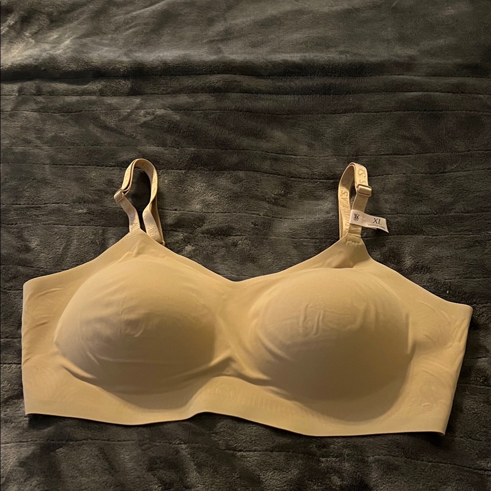 Victoria's Secret Cream Seamless Bra